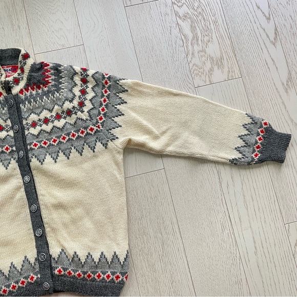 Vintage Viking Hand knit Pure Mothproof wool Chunky Fair Isle Sweater Cardigan - Picture 12 of 14